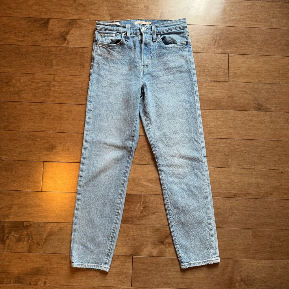 Levi's Premium WEDGIE JEANS medium wash